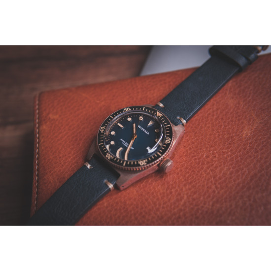PROXIMA PX1680 BRONZE CUSN8 VINTAGE STYLE BUBBLE SAPPHIRE GLASS FADING BLUE DIAL